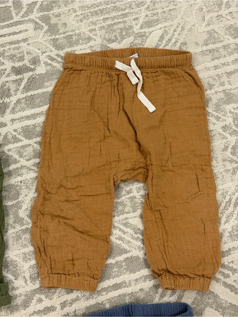 Old Navy Set of 4 Cotton Baby/Toddler Drawstring Pants/Olive, Rust, Cream, Navy